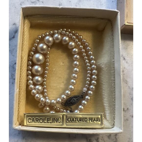Vtg. Cultured Pearls Necklace Carole Inc - Picture 1 of 4